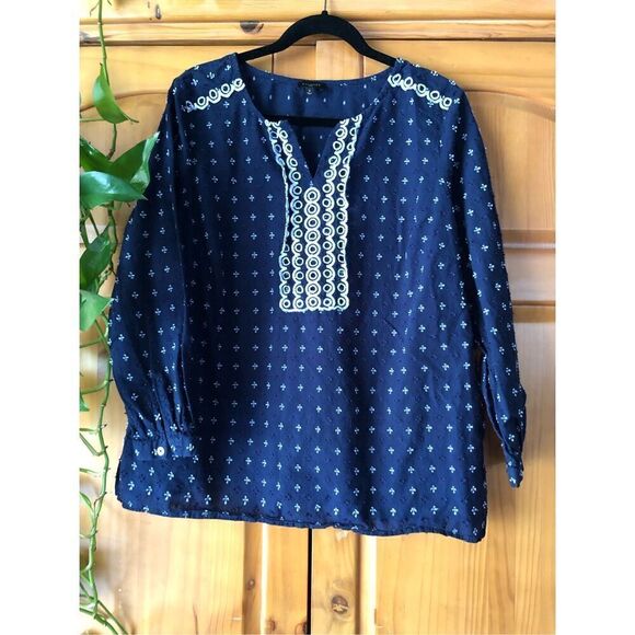 Talbots Navy Blue & White Embroidered Eyelet Tunic Top Size X - Picture 2 of 9